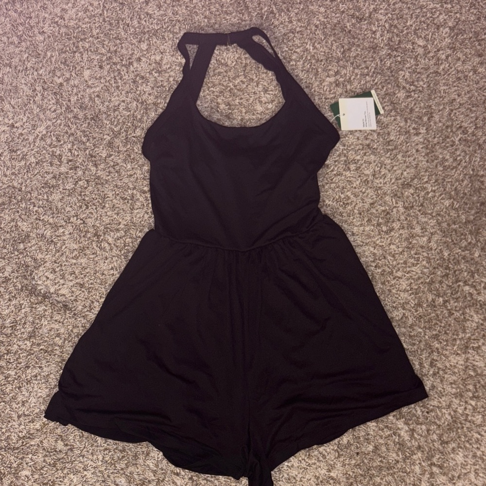 NWT HALARA backless Sleeveless twisted side pocket romper